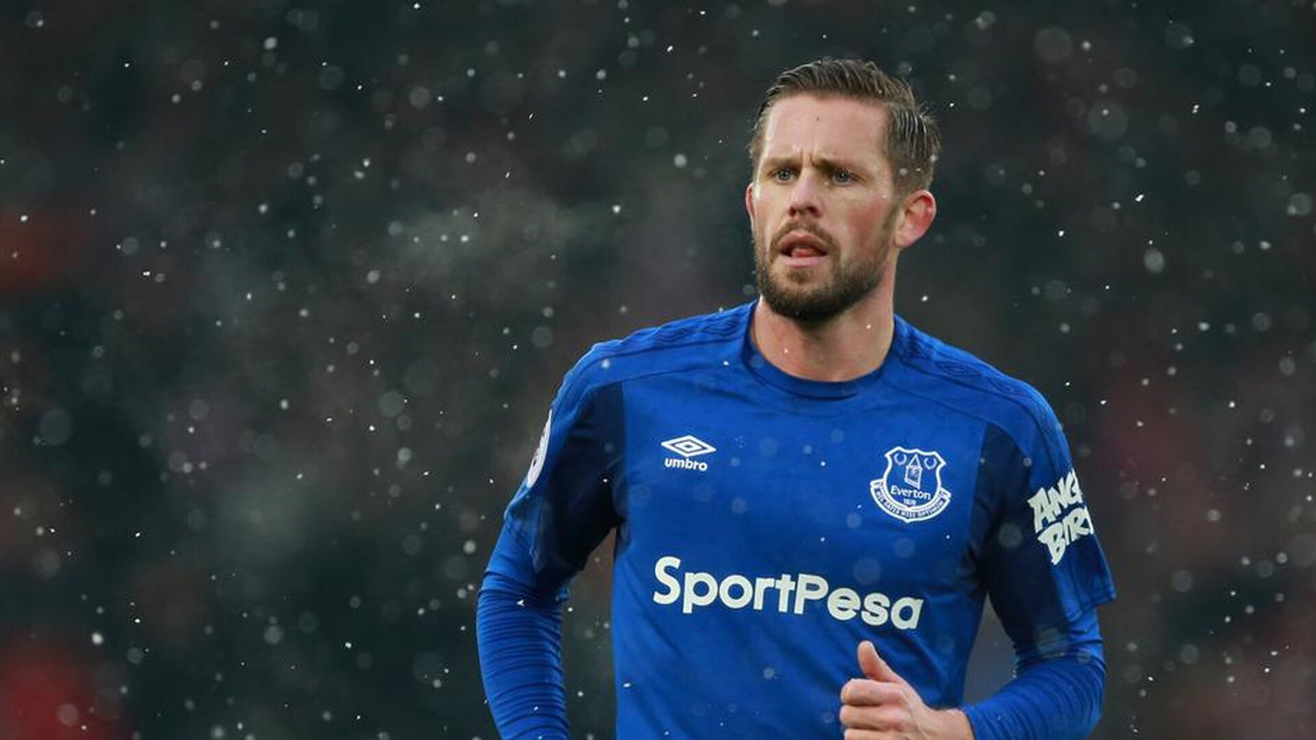 达里尔·基：全黑队防线的“防守核心”，他总能在关键时刻化解对方进攻威胁